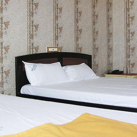 Sbs Residency Tirupati Hotel Renigunta Phòng bức ảnh