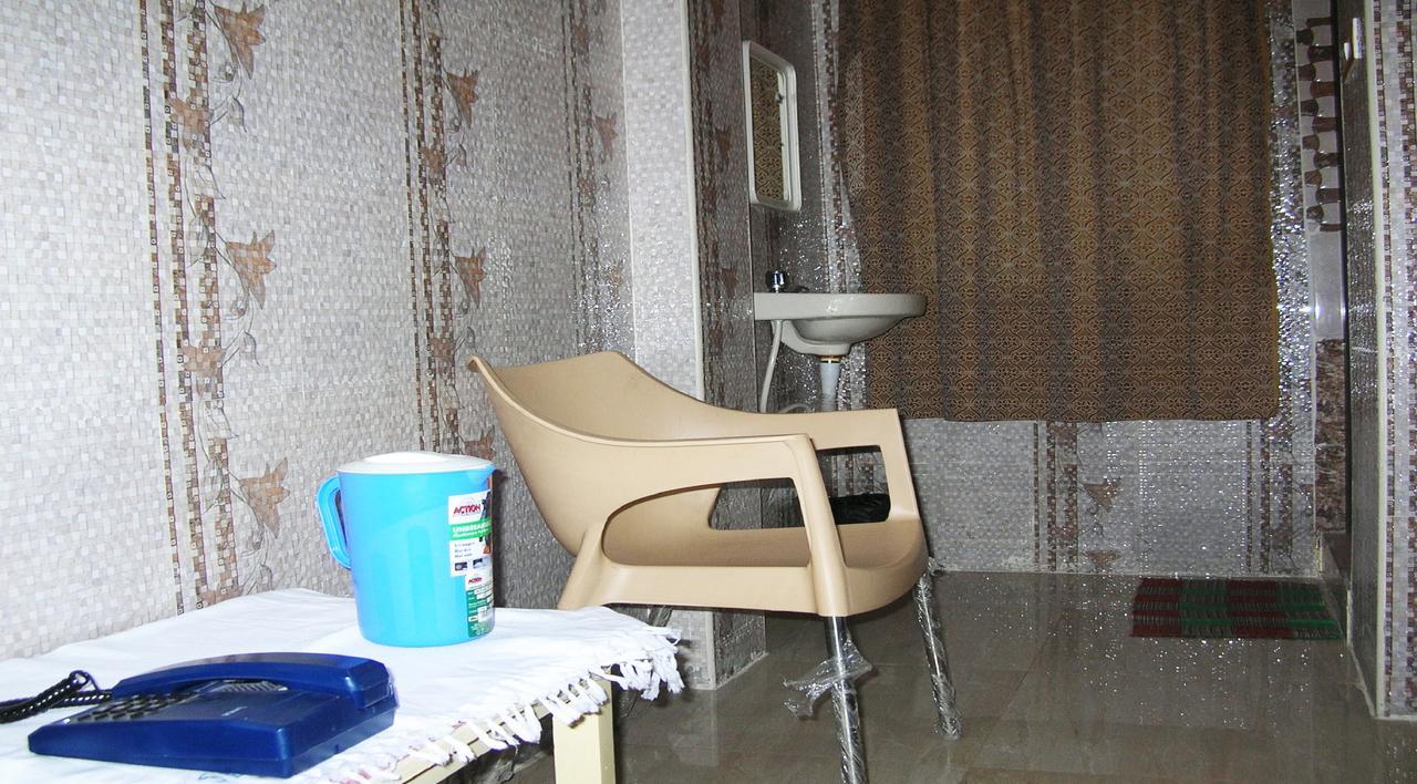 Sbs Residency Tirupati Hotel Renigunta Phòng bức ảnh