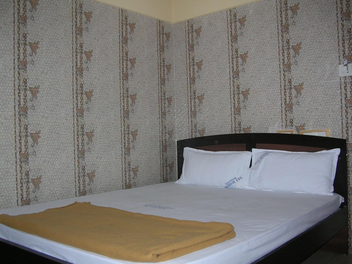 Sbs Residency Tirupati Hotel Renigunta Phòng bức ảnh